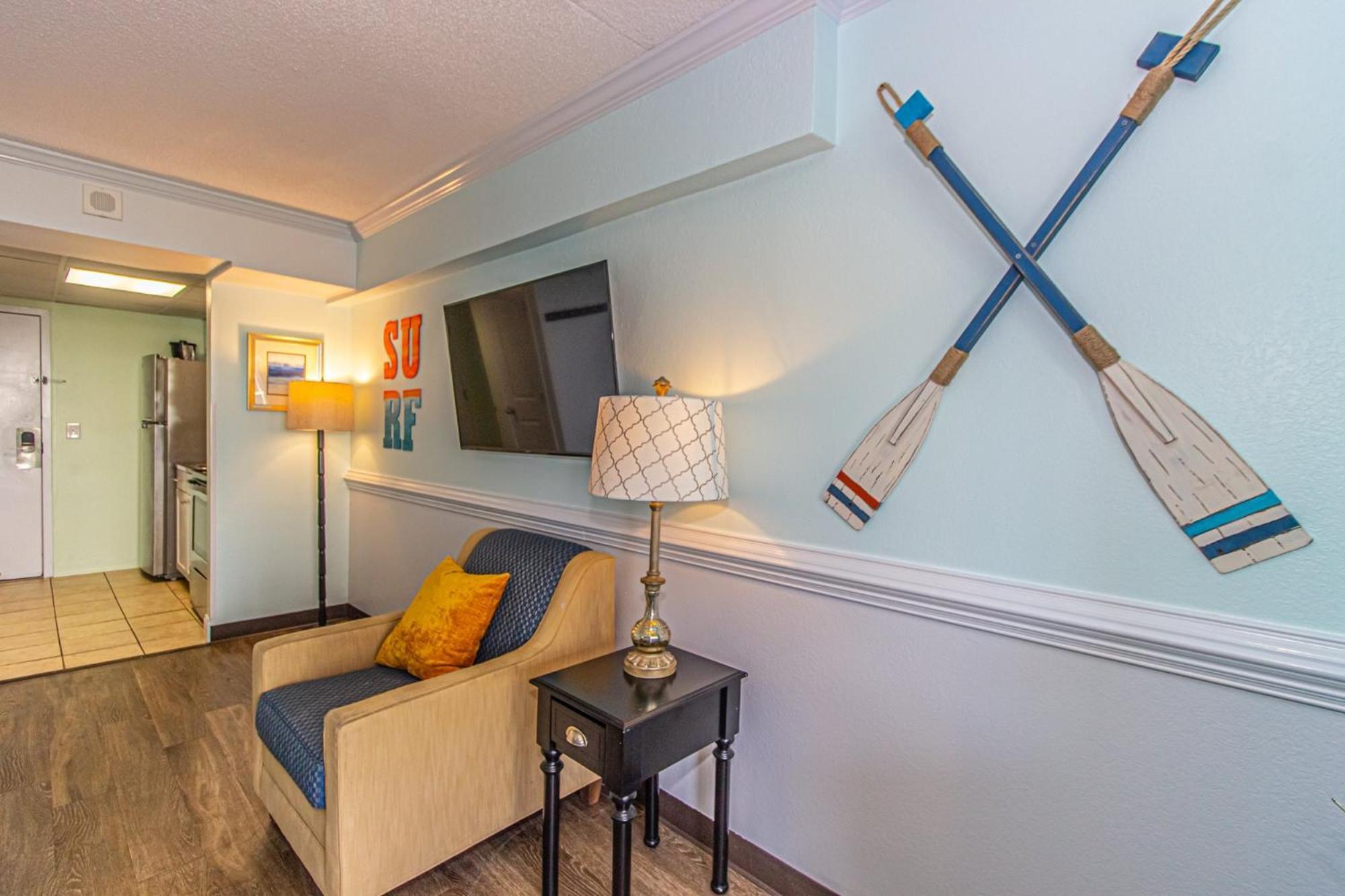 Oversized Ocean View Queen Suite With Beautiful Fireplace And Accents - Sleeps 4 Guests! 默特尔比奇 客房 照片