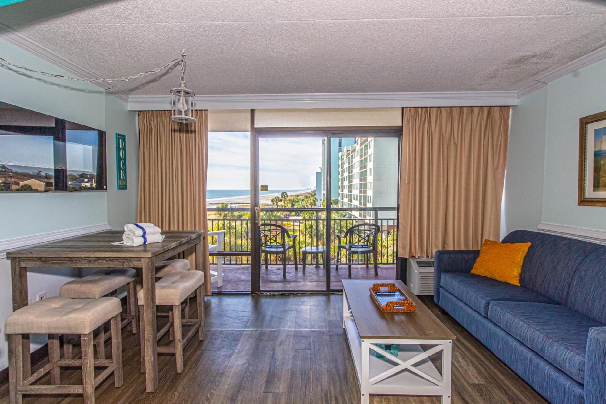 Oversized Ocean View Queen Suite With Beautiful Fireplace And Accents - Sleeps 4 Guests! 默特尔比奇 客房 照片