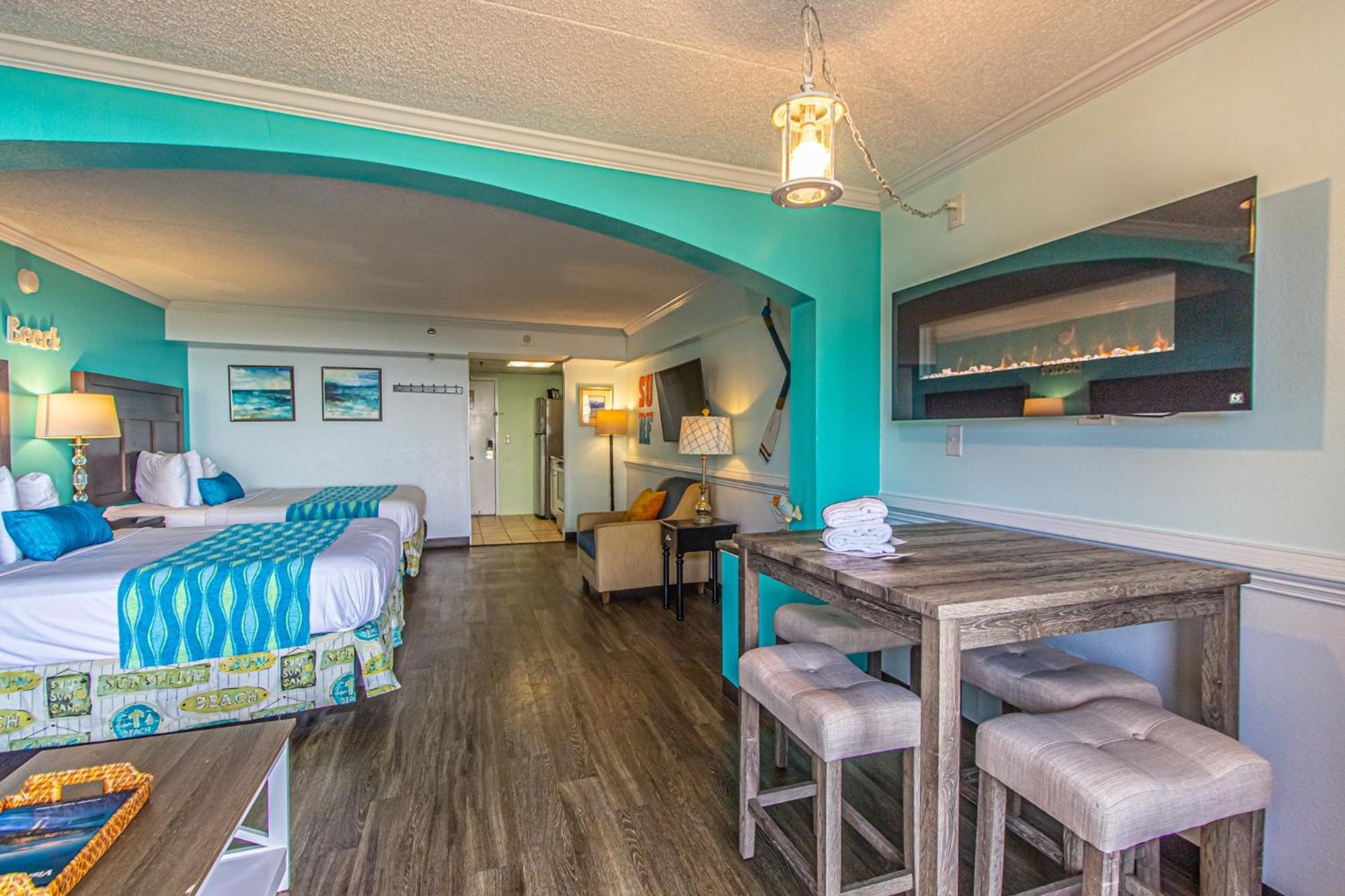 Oversized Ocean View Queen Suite With Beautiful Fireplace And Accents - Sleeps 4 Guests! 默特尔比奇 客房 照片